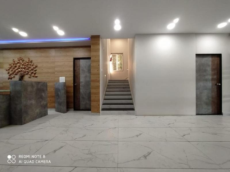 Oyo 80228 Hotel Richa Halol Екстер'єр фото